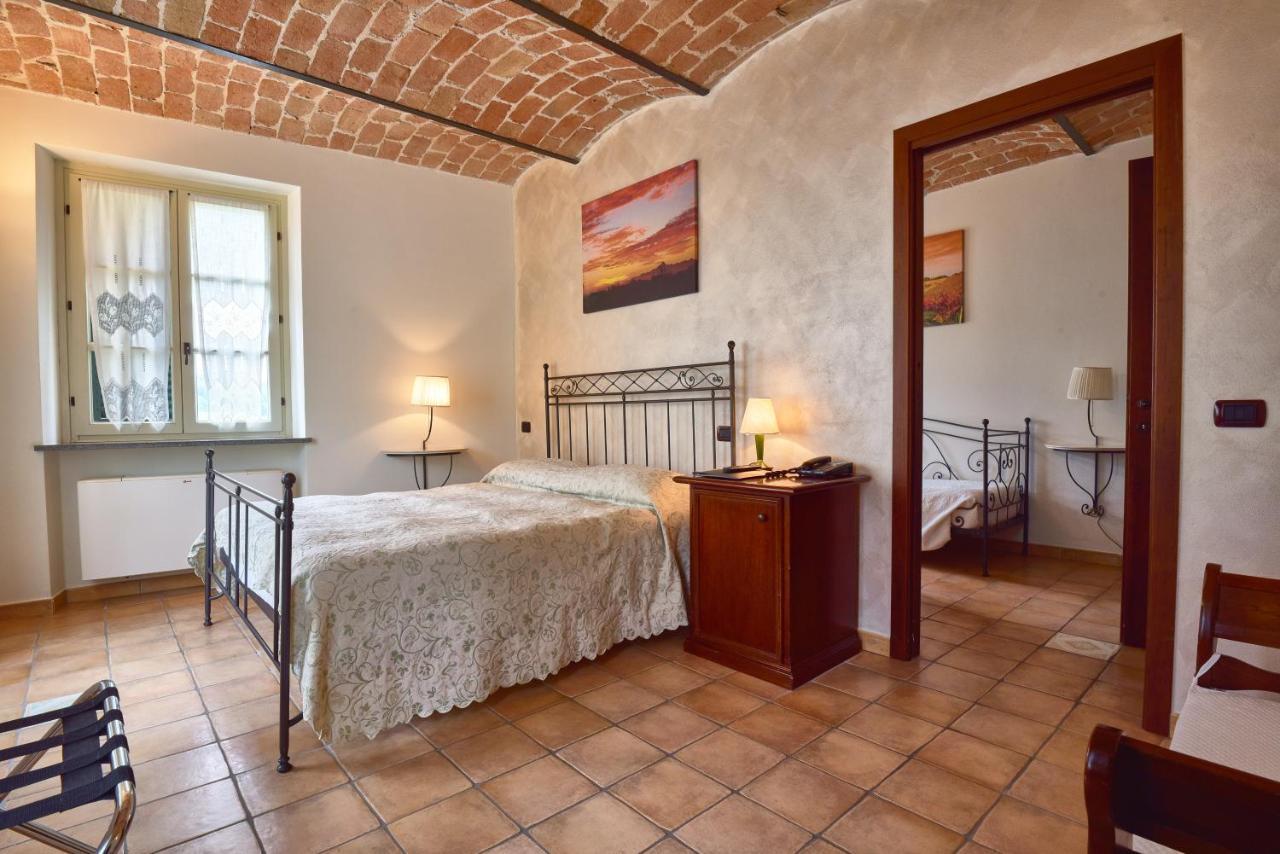 קוסטיליולה ד'אסטי Agriturismo Podere La Piazza מראה חיצוני תמונה