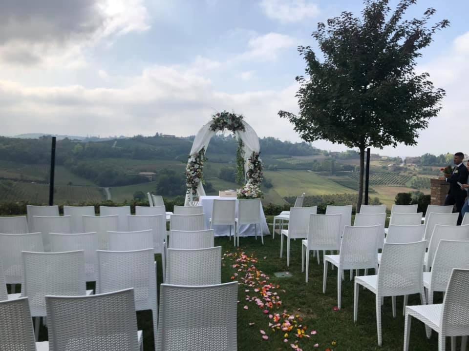קוסטיליולה ד'אסטי Agriturismo Podere La Piazza מראה חיצוני תמונה