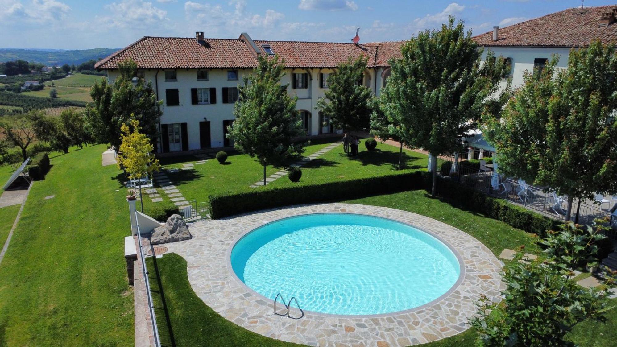קוסטיליולה ד'אסטי Agriturismo Podere La Piazza מראה חיצוני תמונה