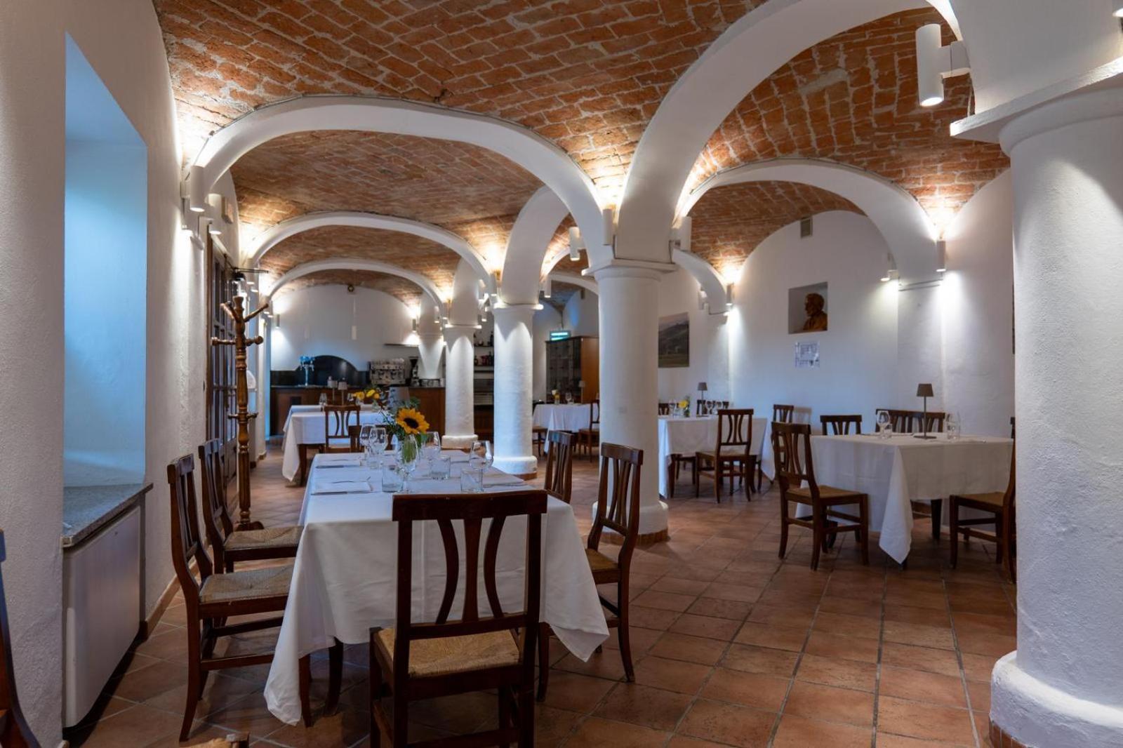 קוסטיליולה ד'אסטי Agriturismo Podere La Piazza מראה חיצוני תמונה